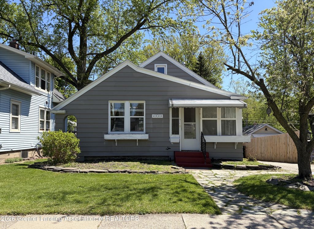 2515 Harding Avenue, Lansing, MI 48910