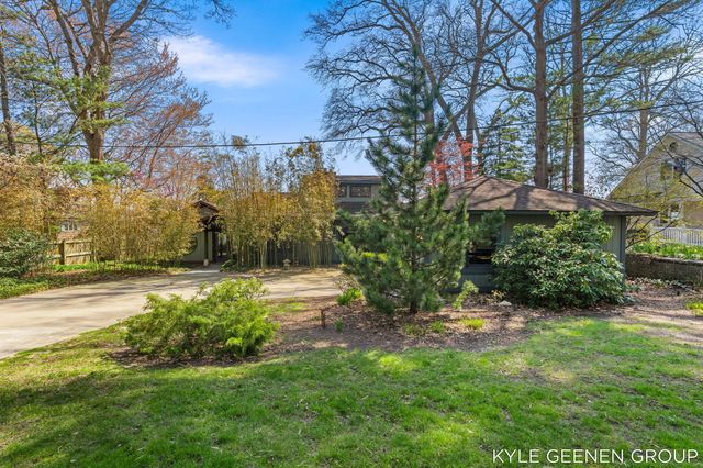 1140 Marigold Lane, Park Twp, MI 49424