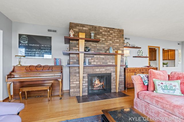 1140 Marigold Lane, Park Twp, MI 49424