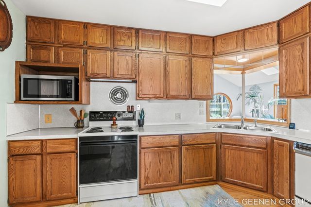 1140 Marigold Lane, Park Twp, MI 49424