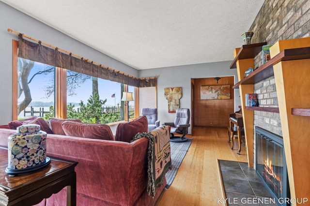 1140 Marigold Lane, Park Twp, MI 49424