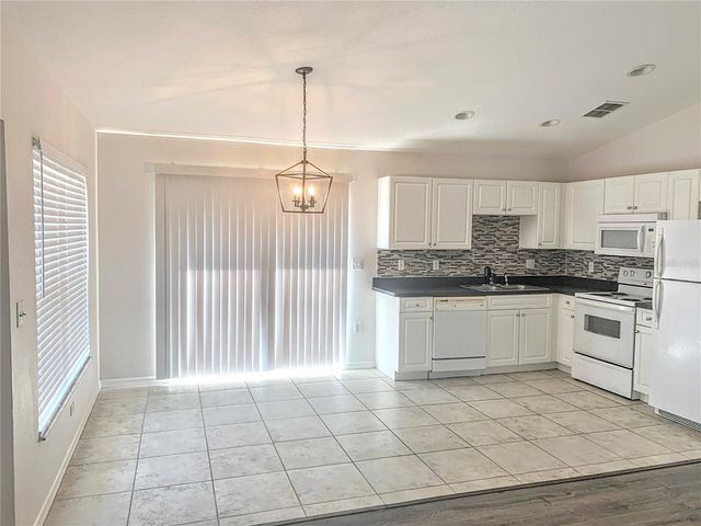 5440 KENSINGTON STREET, Sarasota, FL 34232