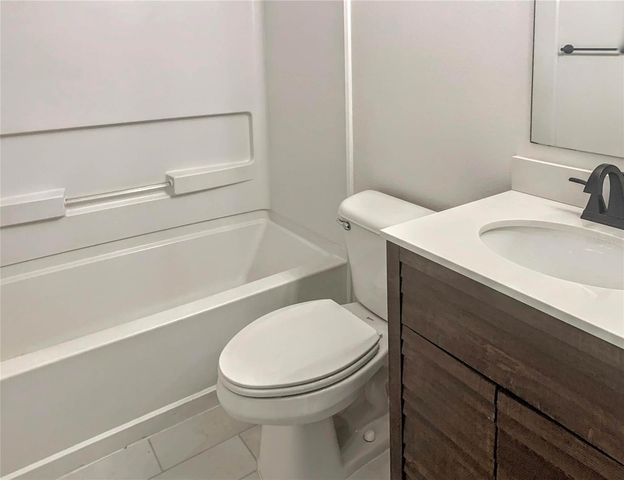 5440 KENSINGTON STREET, Sarasota, FL 34232