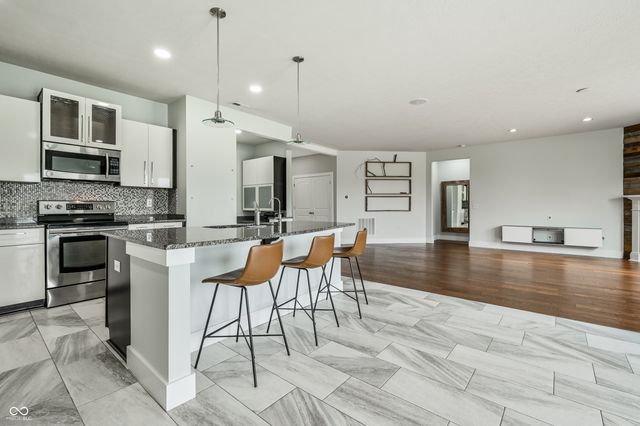 8906 Banner Drive, Brownsburg, IN 46112