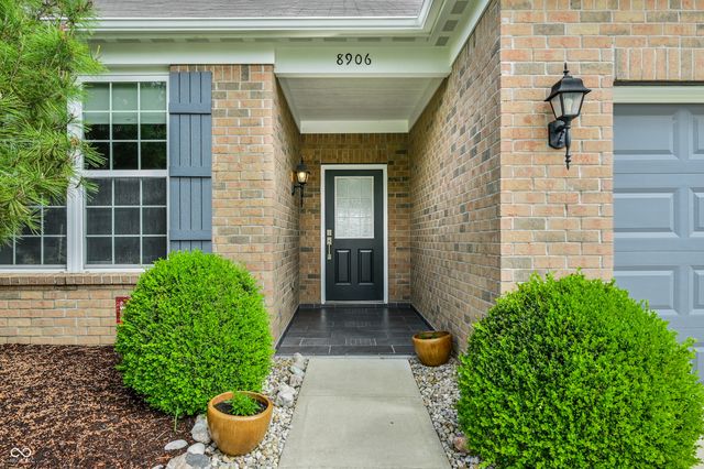 8906 Banner Drive, Brownsburg, IN 46112