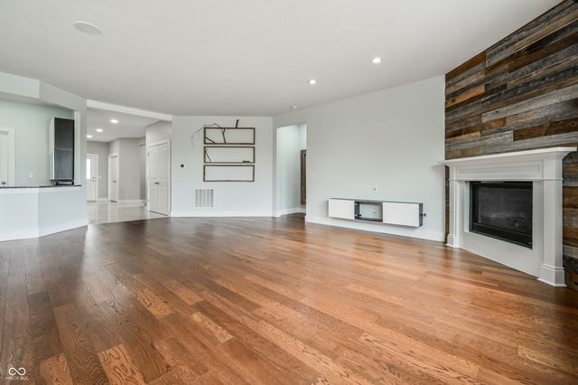 8906 Banner Drive, Brownsburg, IN 46112
