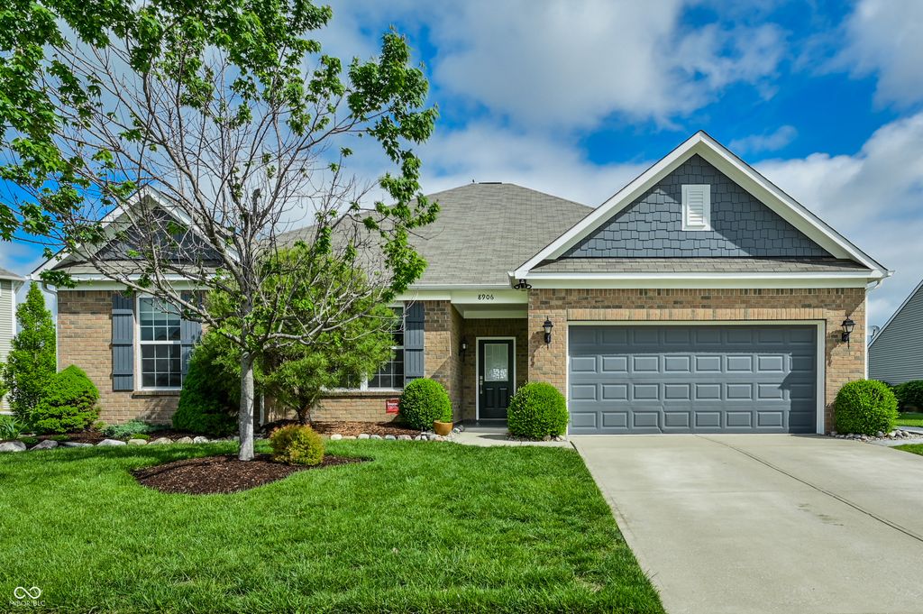 8906 Banner Drive, Brownsburg, IN 46112