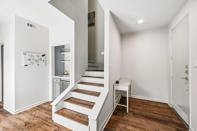 1116 Bering Drive 25, Houston, TX 77057