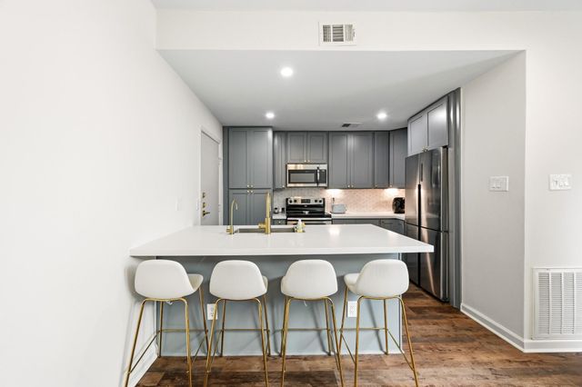 1116 Bering Drive 25, Houston, TX 77057