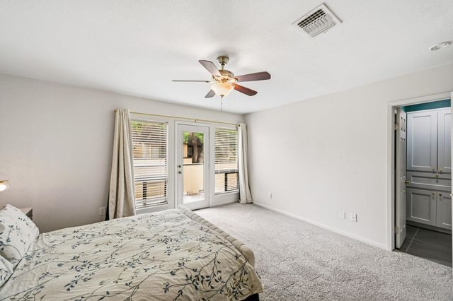 1116 Bering Drive 25, Houston, TX 77057
