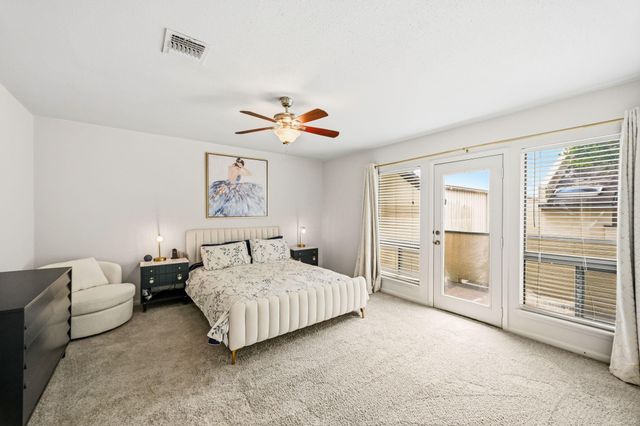 1116 Bering Drive 25, Houston, TX 77057