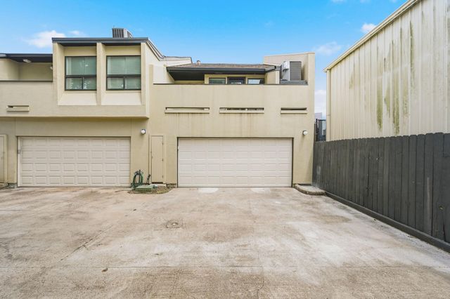 1116 Bering Drive 25, Houston, TX 77057