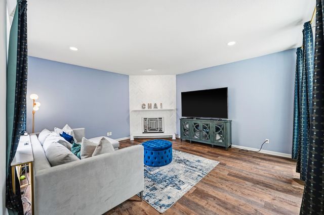 1116 Bering Drive 25, Houston, TX 77057