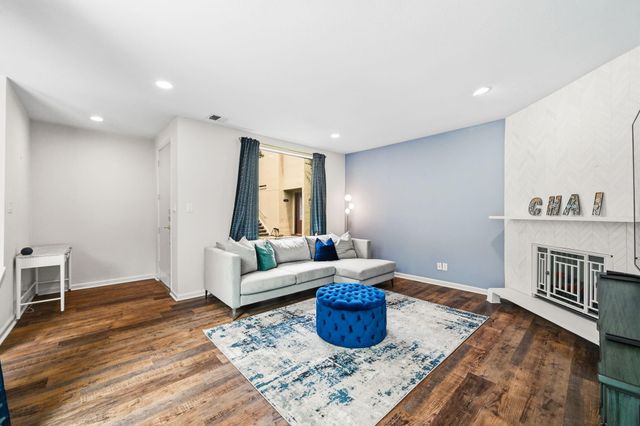 1116 Bering Drive 25, Houston, TX 77057