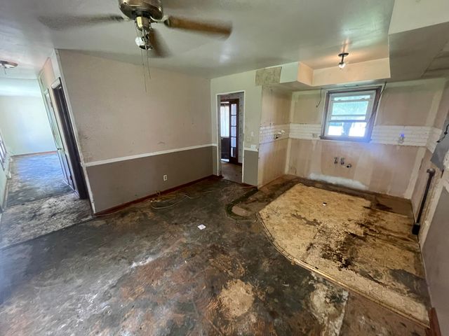 216 Cherokee Drive, Lowell, IN 46356