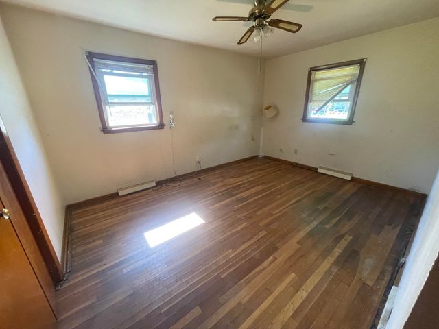 216 Cherokee Drive, Lowell, IN 46356