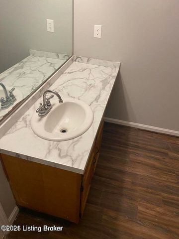 2022 W Main St, Louisville, KY 40203