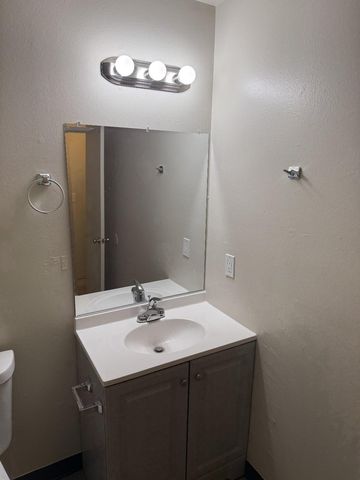 2418 Nightingale Ave, Stockton, CA 95205
