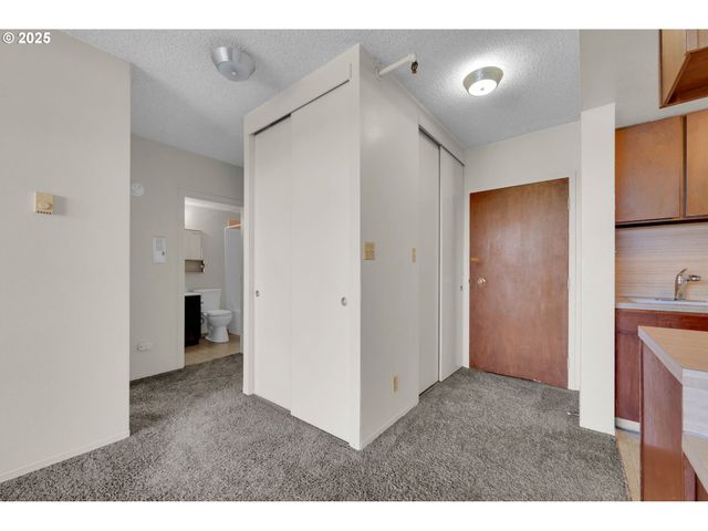 1313 LINCOLN St 1005, Eugene, OR 97401