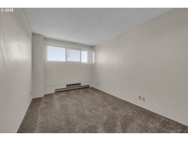 1313 LINCOLN St 1005, Eugene, OR 97401