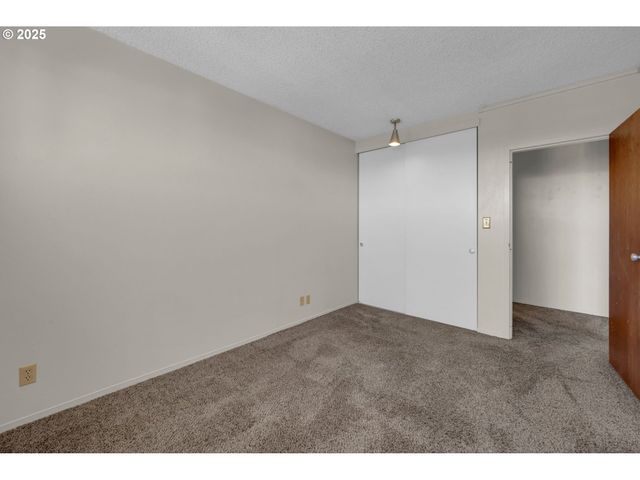 1313 LINCOLN St 1005, Eugene, OR 97401