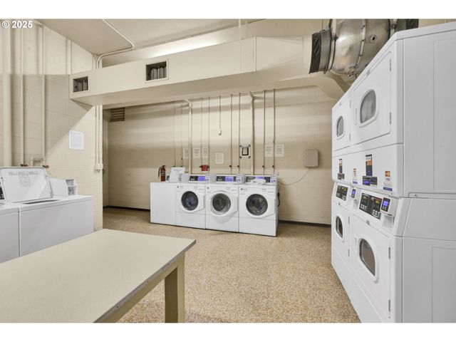 1313 LINCOLN St 1005, Eugene, OR 97401