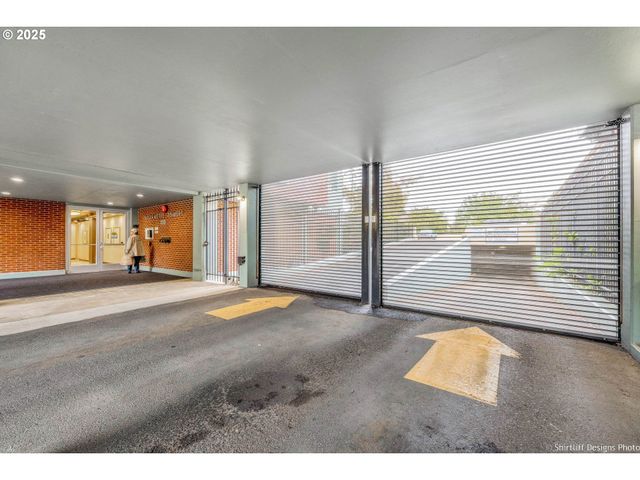 1313 LINCOLN St 1005, Eugene, OR 97401