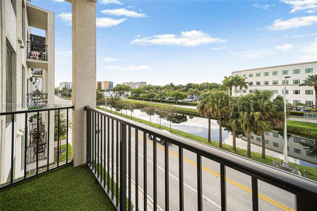 8265 NW 41st Street C202, Doral, FL 33166