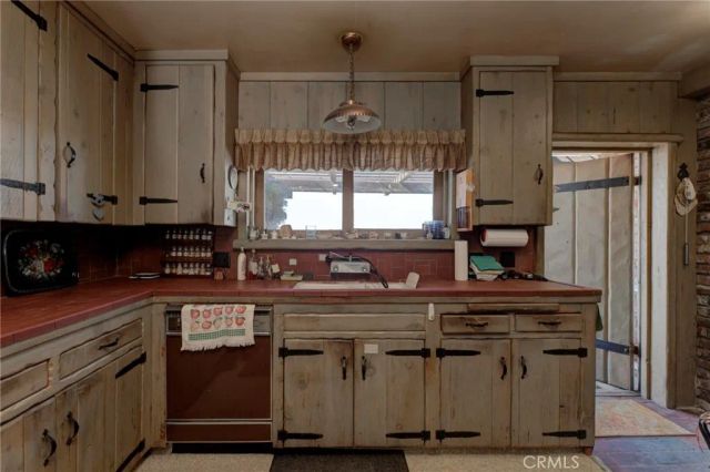 2521 Novato Place, Palos Verdes Estates, CA 90274