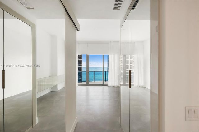 17550 Collins 1604, Sunny Isles Beach, FL 33160