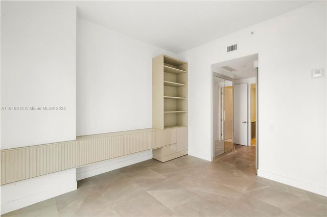 17550 Collins 1604, Sunny Isles Beach, FL 33160