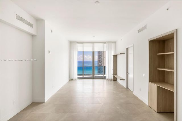 17550 Collins 1604, Sunny Isles Beach, FL 33160