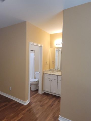 2107 24th Street N, Texas City, TX 77590