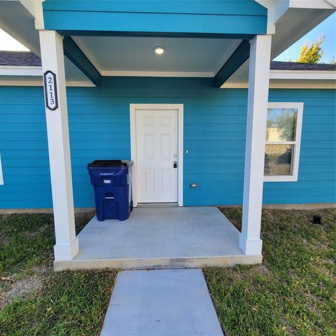 2107 24th Street N, Texas City, TX 77590