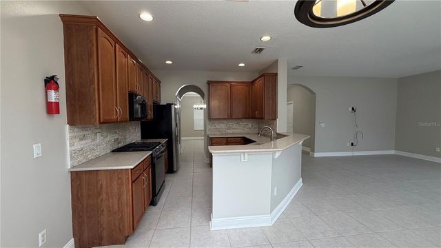 6466 OLD CARRIAGE ROAD, Winter Garden, FL 34787