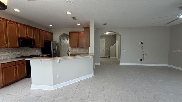 6466 OLD CARRIAGE ROAD, Winter Garden, FL 34787