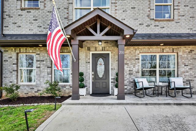 200 Texas Ave, Oak Grove, KY 42262