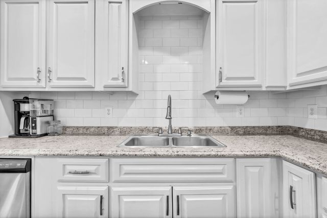 200 Texas Ave, Oak Grove, KY 42262