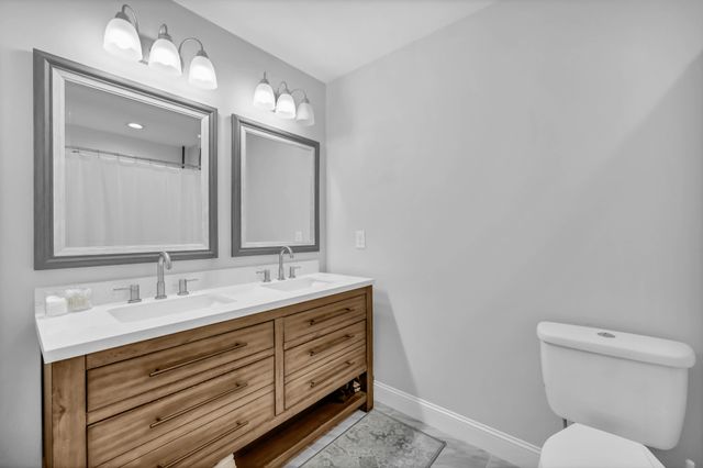 200 Texas Ave, Oak Grove, KY 42262