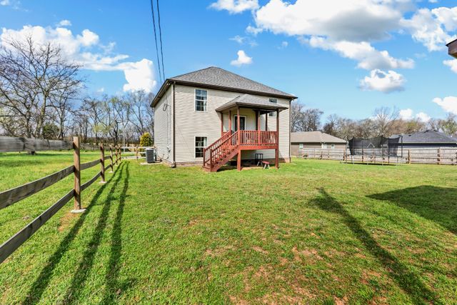 200 Texas Ave, Oak Grove, KY 42262