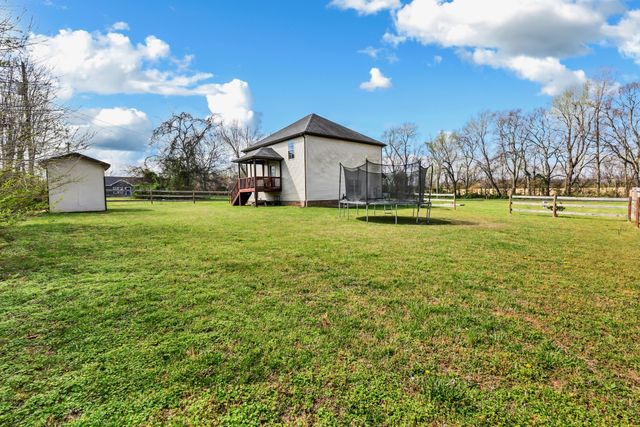 200 Texas Ave, Oak Grove, KY 42262