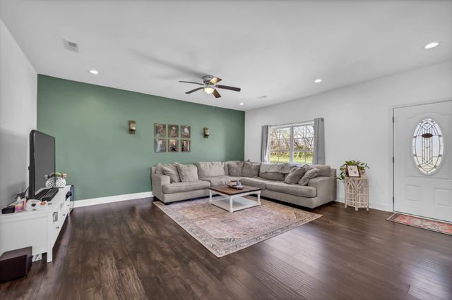 200 Texas Ave, Oak Grove, KY 42262