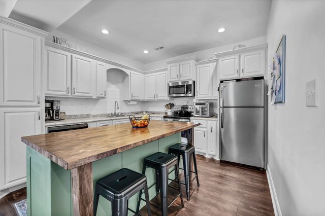 200 Texas Ave, Oak Grove, KY 42262