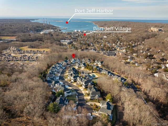 14 Vantage Court, Port Jefferson, NY 11777