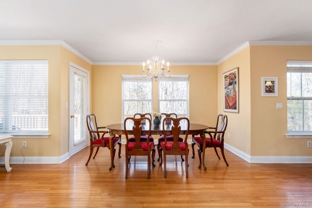 14 Vantage Court, Port Jefferson, NY 11777