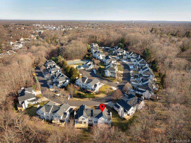 14 Vantage Court, Port Jefferson, NY 11777