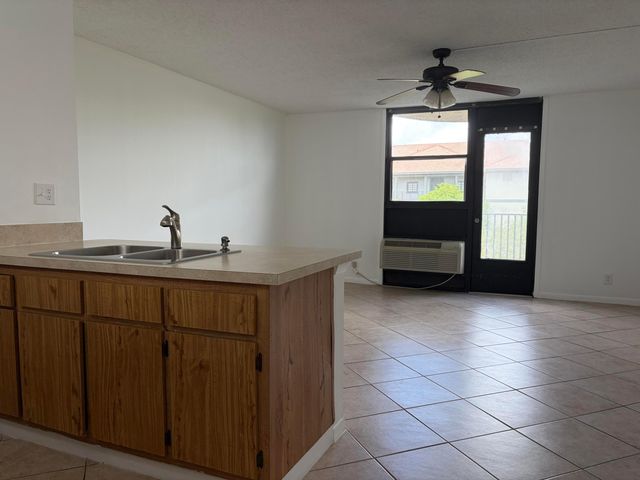 2771 Riverside Drive 412-a, Coral Springs, FL 33065