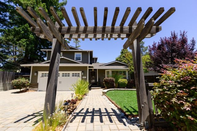 240 Bobs Lane, Scotts Valley, CA 95066