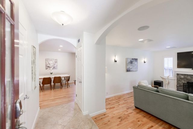 240 Bobs Lane, Scotts Valley, CA 95066