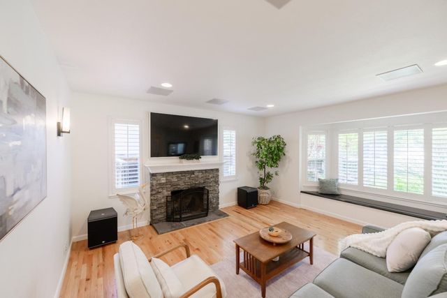 240 Bobs Lane, Scotts Valley, CA 95066